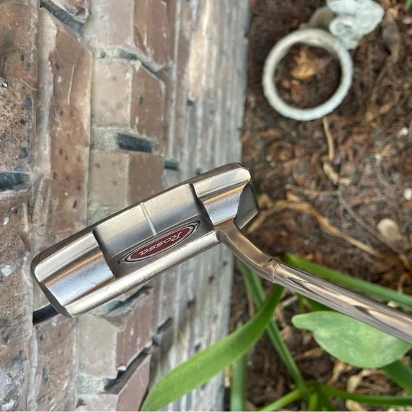 TaylorMade ROSSA Putter - Picture 8 of 9